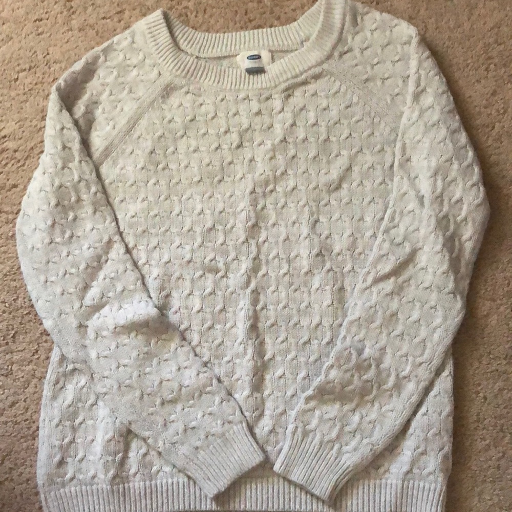 Light grey sweater. size medium